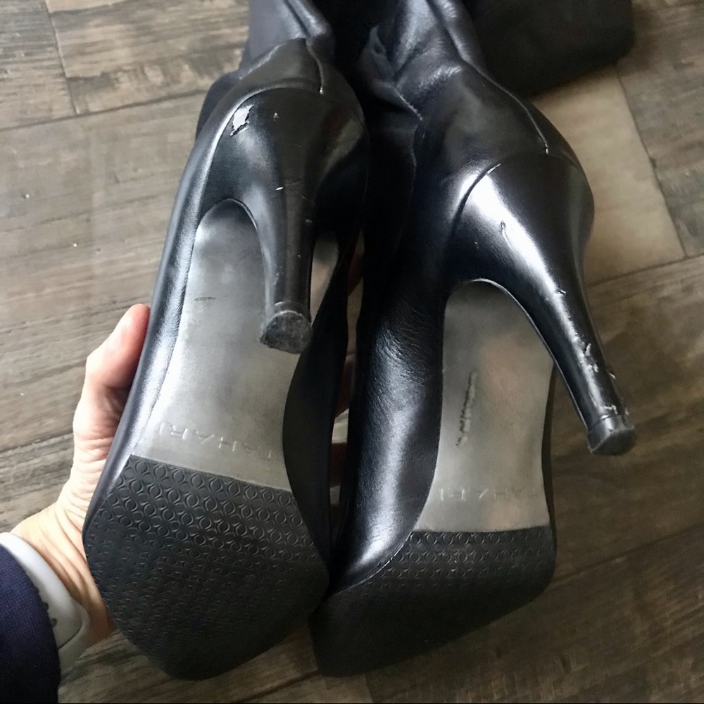 Tahari Black Leather Pull On High Heeled Boots 7 - Picture 5 of 16